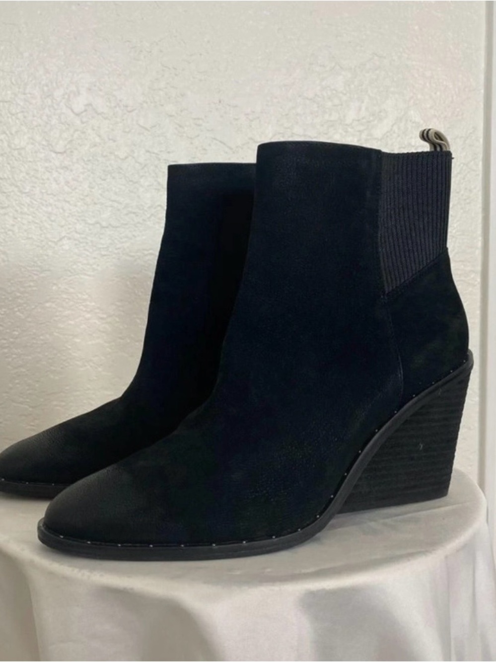 Dr. Scholl’s comfort size 10 Women’s Black Suede leather Wedge Ankle Boot cute